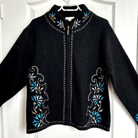 Carson Sweaters - XL VTG Black Carson Women’s 100% Wool Zip Up Jacket Cardigan Embroidered